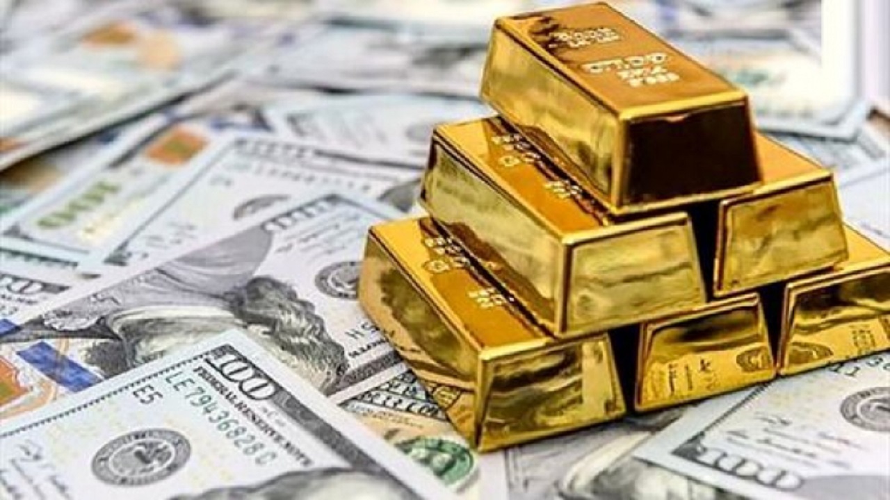 کجا سرمایه گذاری کنیم؛ سهام یا دلار؟