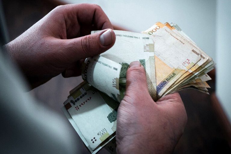 وضعیت پرداخت حقوق کارمندان در تعطیلات ۶ روزه