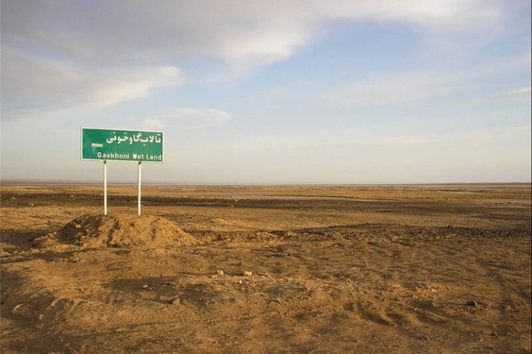 بالاگرفتن اختلافات بر سر آب بین اصفهان و یزد/ اصفهانیها آب یزد را قطع کردند