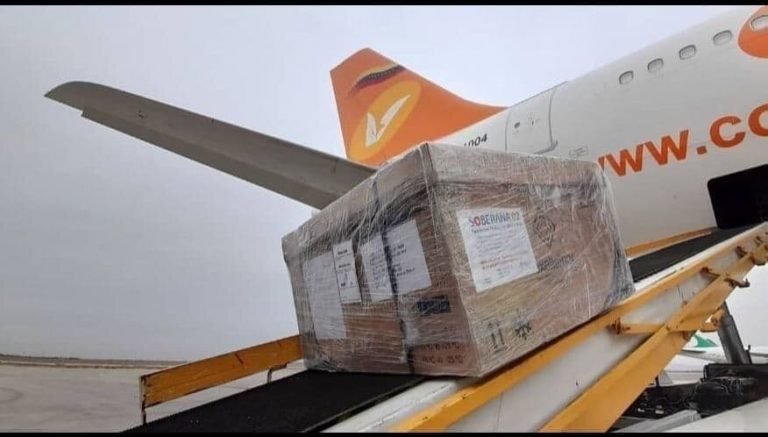 قطع همکاری واکسن کوبا و ایران تکذیب شد: حرفهای مینو محرز عجیب است