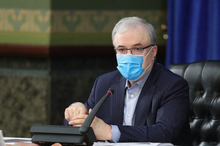 ببینید | عصبانیت وزیر بهداشت از بلااستفاده بودن یک بیمارستان