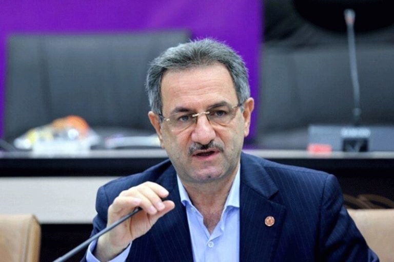 رستورانها عامل اصلی انتقال بیماری هستند/ باید ظرفیت حداکثر۵۰ درصدی ادارات رعایت شود