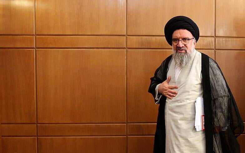 تعیین تکلیف احمد خاتمی برای دولت رئیسی: استاده از اینترنت را محدود کنید