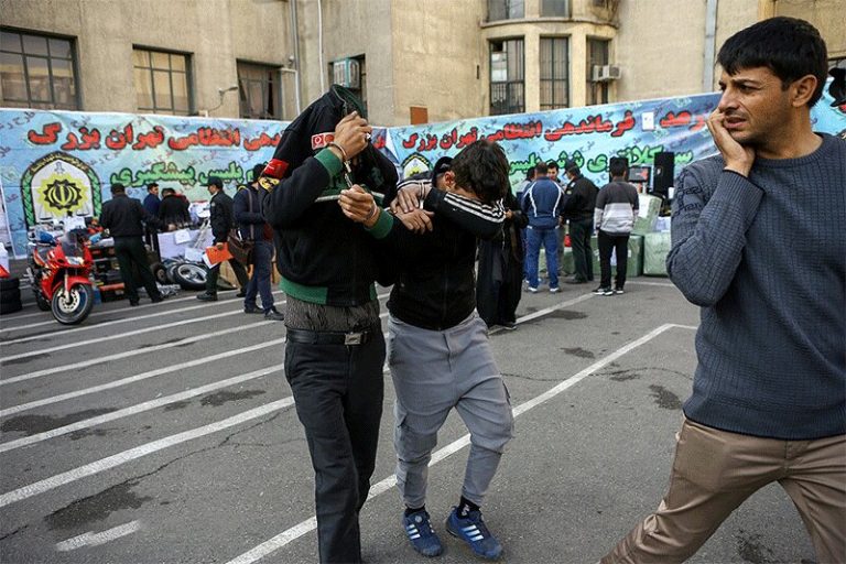 ببینید | سارق کارخانه‌داری که عاشق خودروهای گرانقیمت است!