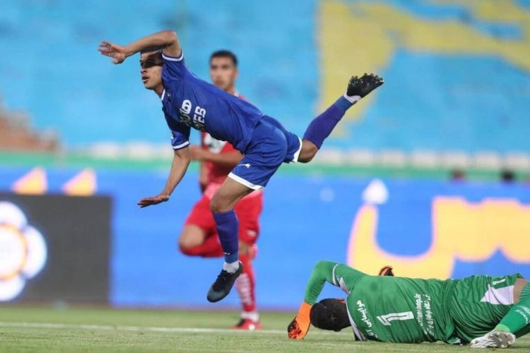 ببینید | صحنه مشکوک به پنالتی و از دست رفتن تعادل مهدی قایدی