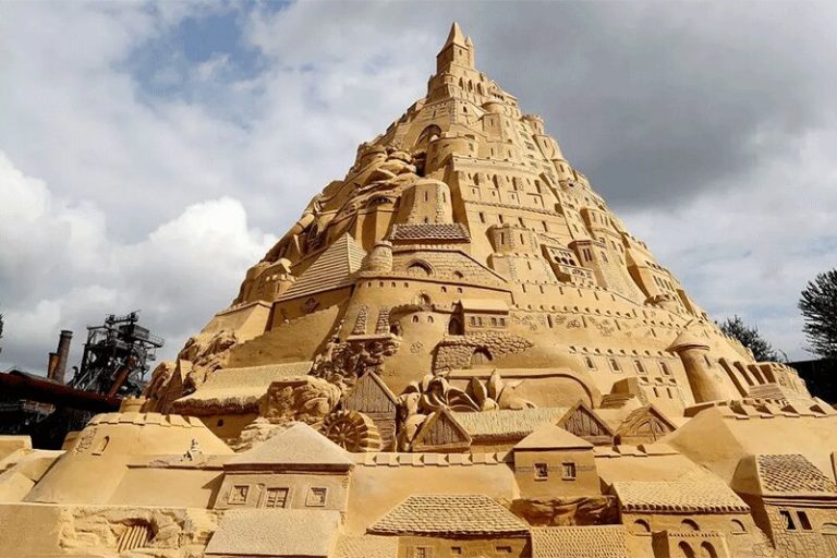 ببینید | ساخت بلندترین قلعه شنی جهان