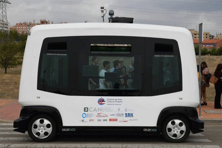 ببینید | رونمایی از مینی‌بوس الکتریکی بدون نیاز به راننده در استونی!