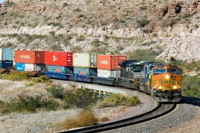 ببینید | خروج قطار باری از ریل در سمنان