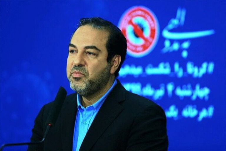 انتقال ویروس بین کودکان بسیار پایین است، مدارس را باز کنید/ آغاز واکسیناسیون معلمان از عید غدیر