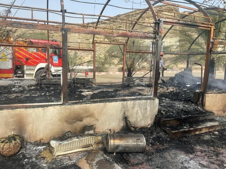 آتشسوزی مجموعه بومگردی دربلوچ در منطقه آزاد چابهار مهار شد