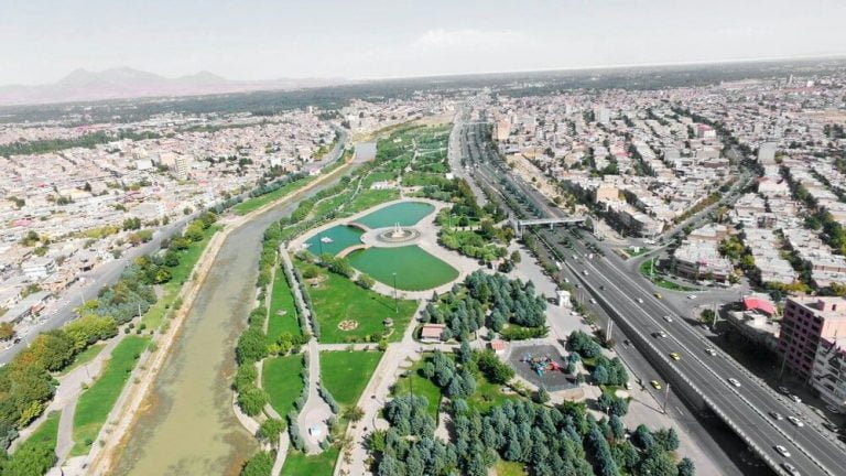 بحران آب، کاشت چمن در فضای سبز ارومیه را محدود کرد