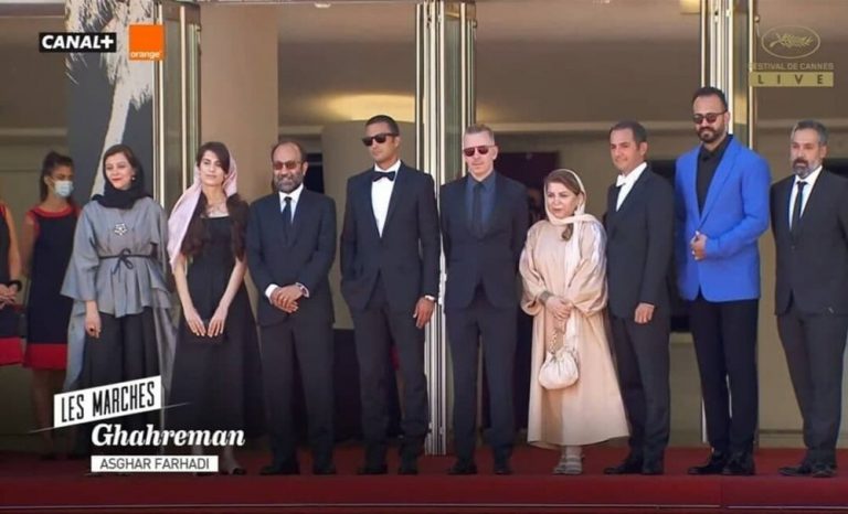 ببینید | اولین ویدیو از اصغر فرهادی و امیر جدیدی روی فرش قرمز جشنواره کن