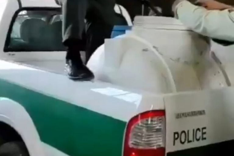 ببینید | کشف چاه شراب در خرم آباد