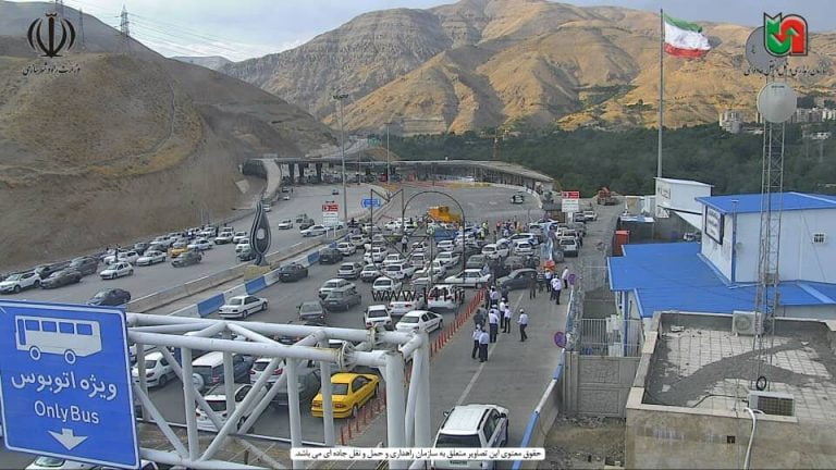 ترافیک سنگین در جادههای منتهی به شمال