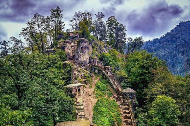 تصاویر | گشتی در بزرگترین قلعه آجری ایران در دل جنگلهای گیلان