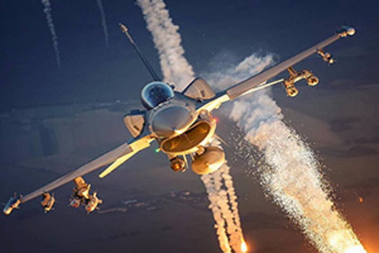 ببینید | مهارت خارقالعاده خلبانان تیم First Flight