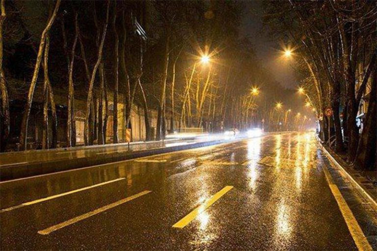 ببینید | قابی جالب از باران چلهتابستان در تهران