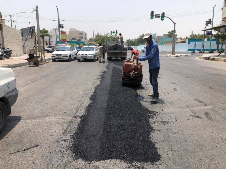 آغاز پویش مرمت نوارهای حفاری در معابر شهر قشم