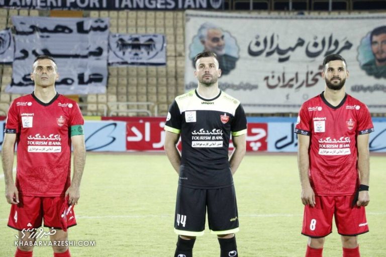 گل محمدی از دست یک بازیکن پرسپولیس شکار است!/ یحیی بهانهها را نپذیرفت
