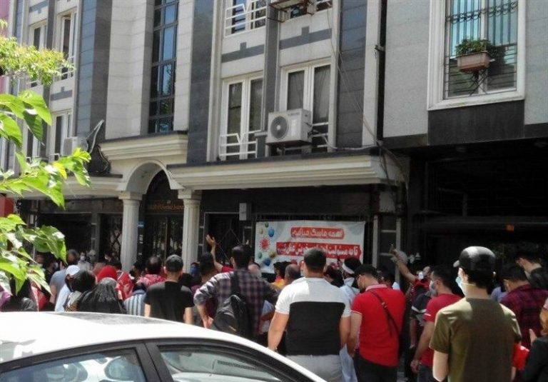 هشدار به هواداران و باشگاهها/ تجمع مقابل فدراسیون و سازمان لیگ جریمه میلیاردی دارد