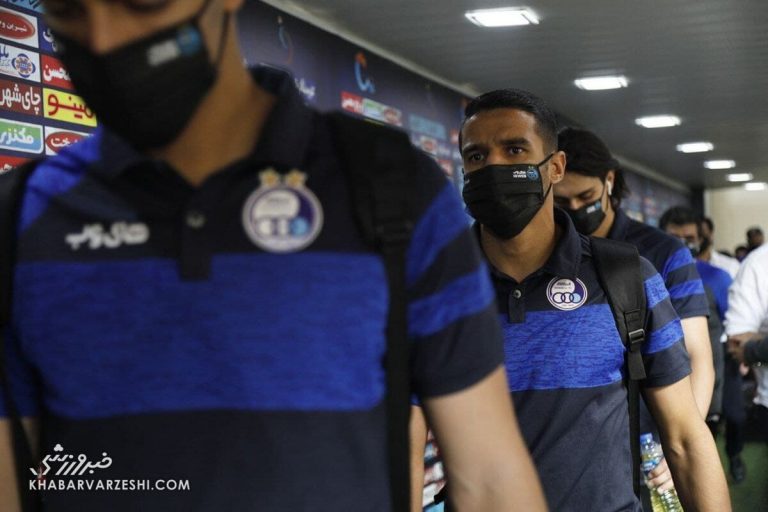 انتقال جنجالی ستاره آرام استقلال به پرسپولیس؟/ پرسپولیس جدیتر شد