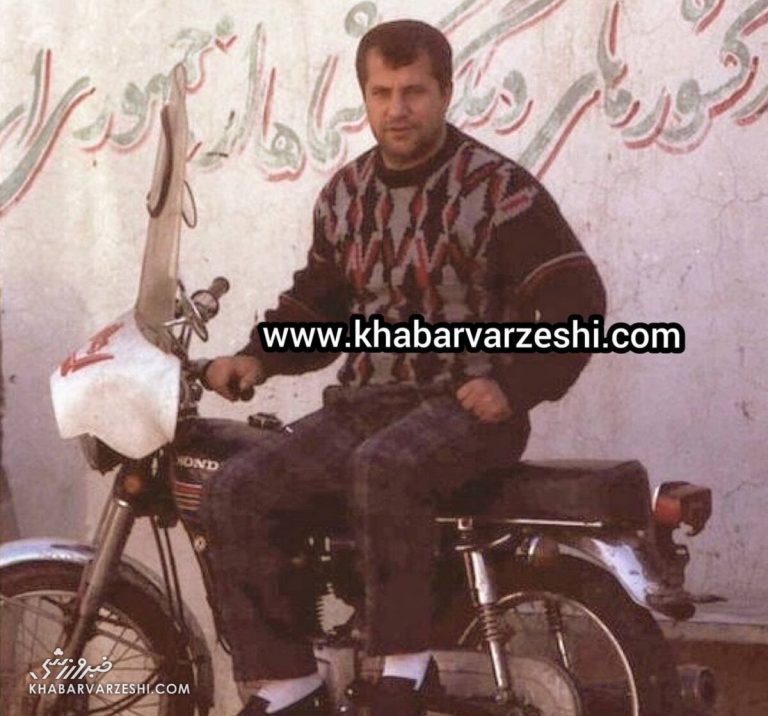 تصویری از علی پروین در کنار دو ملی پوش تاریخ ساز فوتبال گیلان
