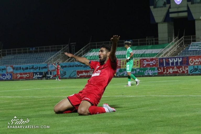 حرکت عجیب مغانلو پس از سپاهانی شدن/ واکنش شدید پرسپولیسیها