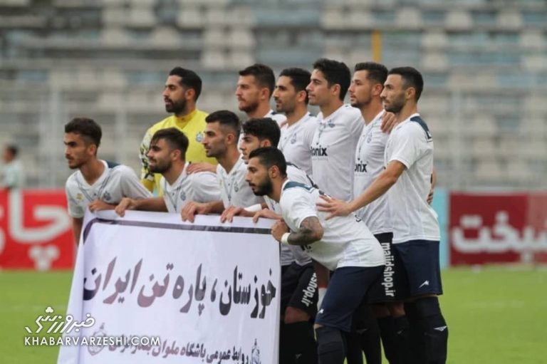 تصاویر شیک و مجلسی از قراردادهای بازیکنان در یک تیم خاص