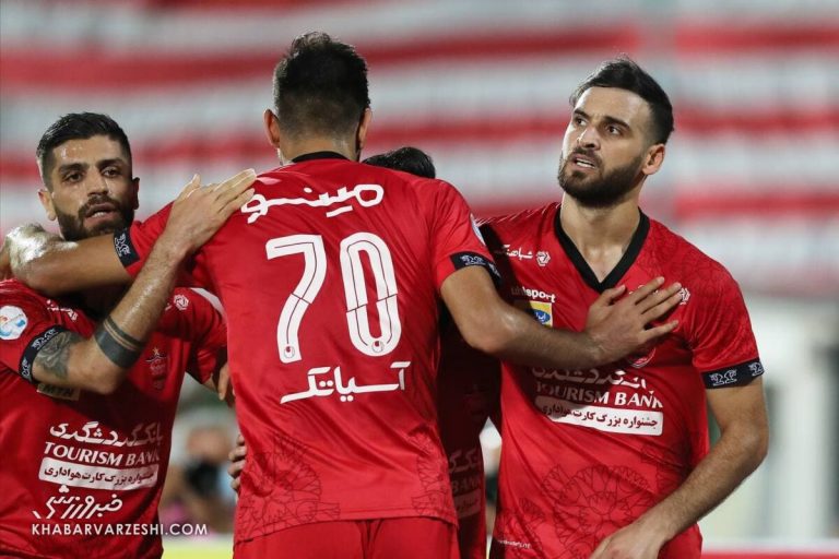 حرکت بازیکنان پرسپولیس علیه یک بازیکن/ جنجال ۱۷ میلیاردی در پرسپولیس!