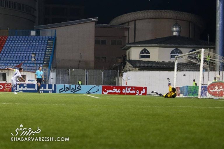 دفتر کار فرماندار قائمشهر به ورزشگاه شهید وطنی منتقل شد