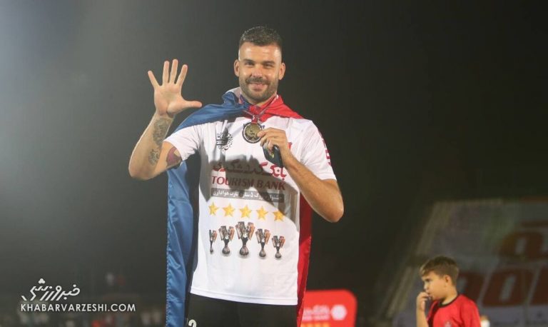 گلر پرسپولیس همچنان دلخور از بدعهدی مدیران سرخ