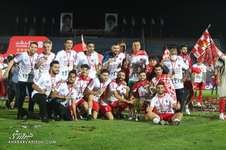 اندر احوالات درآمدزایی فوتبال ایران/ چرا پرسپولیس باید مشکل مالی داشته باشد؟