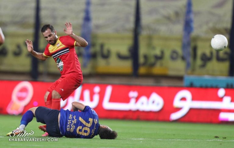 عکس| مذاکره مدیران پرسپولیس با هافبک ۳۴ ساله/ جانشین نوراللهی وارد باشگاه شد!