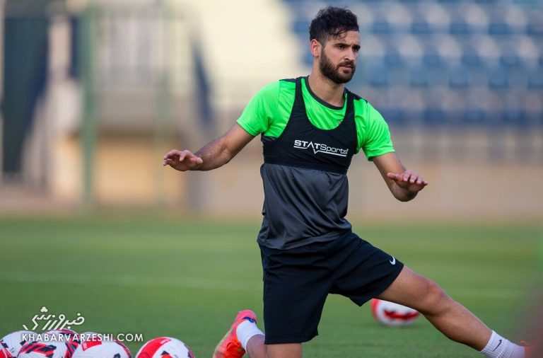 عکس| ستارههای سابق استقلال و پرسپولیس در لیست شباب الاهلی