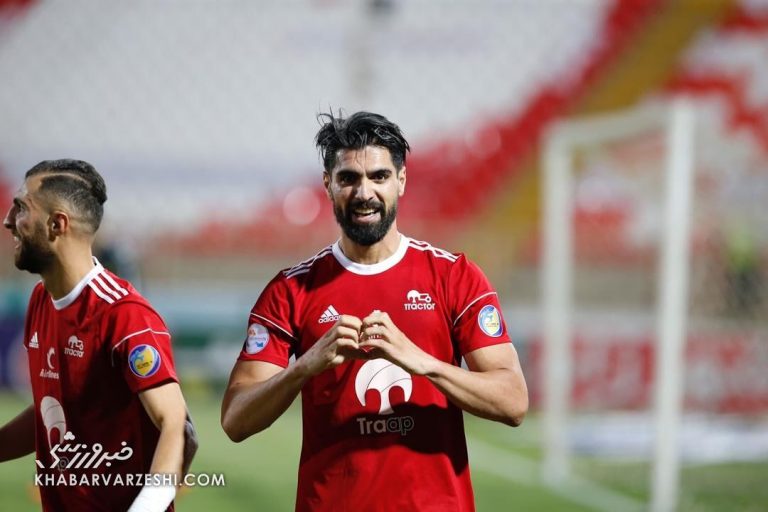 استقلال مانع پرسپولیسی شدن گزینه مهم گل محمدی/ استقلال ۱۰ میلیارد تومان پیش پرداخت میدهد!