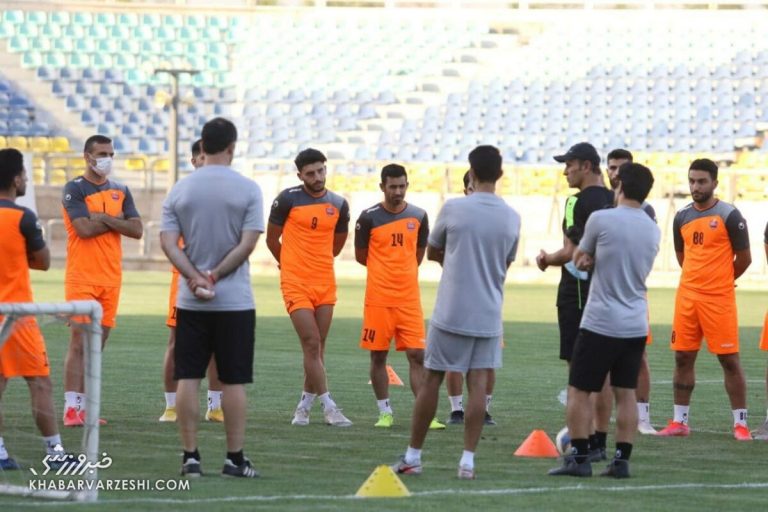 ثبتنام کادرفنی و بازیکنان پرسپولیس برای ادامه لیگ قهرمانان
