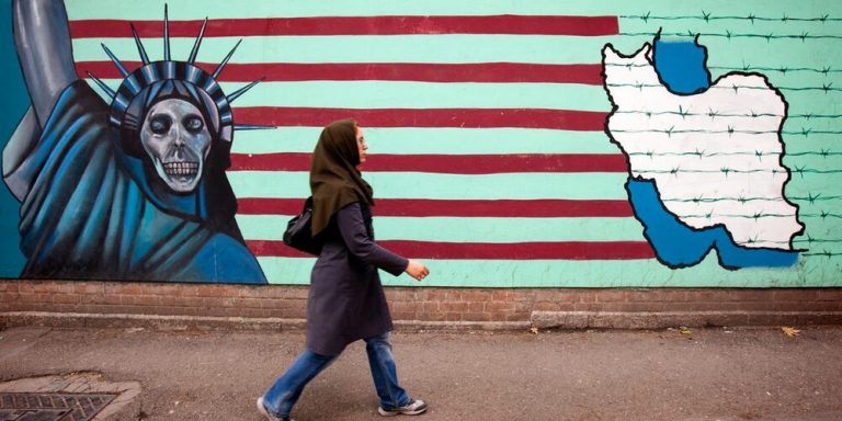 دولت سیزدهم، گفتگو با غرب را ادامه میدهد یا مقابله میکند؟