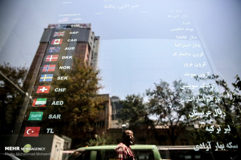 سقف و کف مقاومتی دلار تغییر کرد/ صرافان دلار را چند خریدند؟