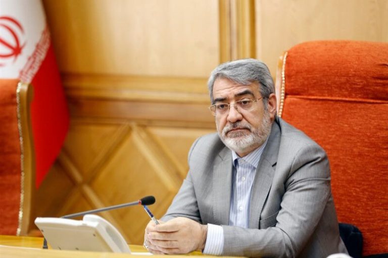 تاکید وزیر کشور بر تامین اکسیژن و دستگاههای اکسیژن ساز مورد نیاز مراکز درمانی