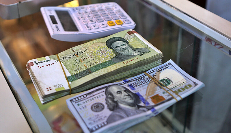 افزایش ۲۵۲ تومانی قیمت دلار در صرافیهای بانکی