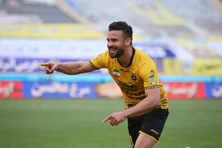 بازیکن سابق پرسپولیس، پیشنهاد استقلال را رد کرد