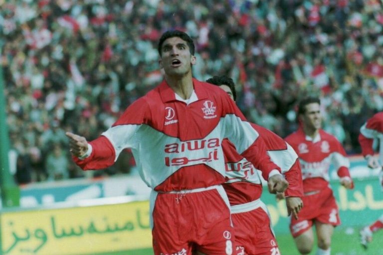 کاری که طرفداران فوتبال قدیم عاشقش بودند/عکس