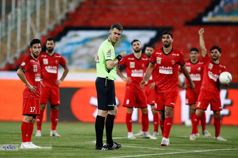 گلات قهرمانی در رختکن پرسپولیس/عکس