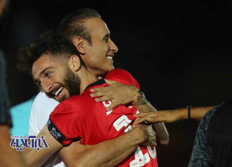 عکس | شادی پرسپولیسیها در رختکن پس از کسب قهرمانی تاریخی