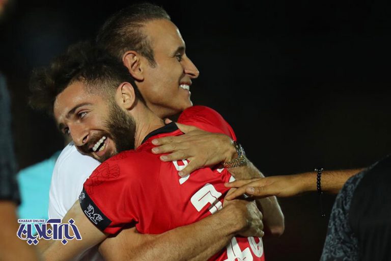 تصاویر | فریمبهفریم با لحظه فرود عبدی در آغوش گلمحمدی پس از گلزنی