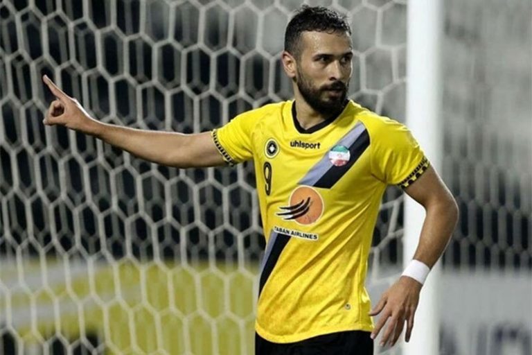 آقای گل لیگ برتر با سپاهان تمدید کرد/عکس