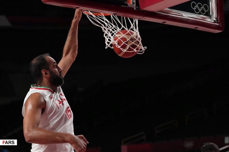 تصاویر | جدال با خروسها در ایستگاه پایانی المپیک توکیو