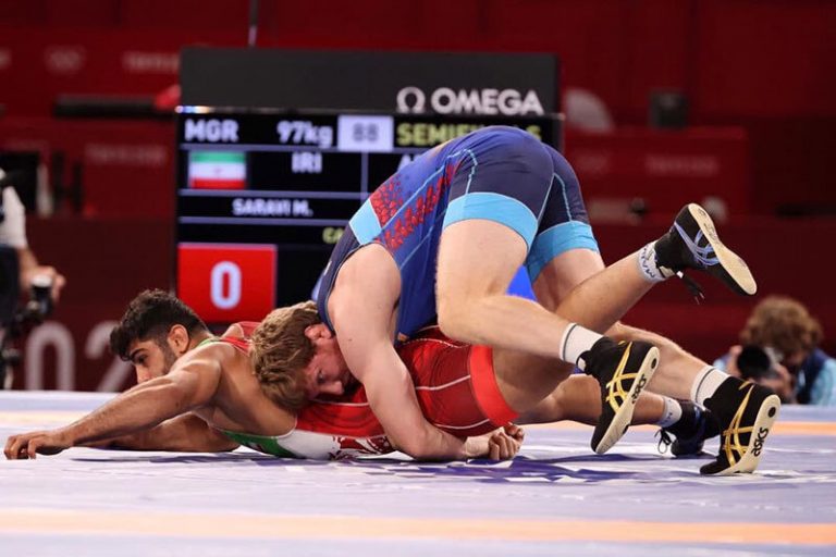 تصاویر | گریههای کشتیگیر ایرانی پس از عدم صعود به فینال؛ شکست تلخ گرایی و ساروی