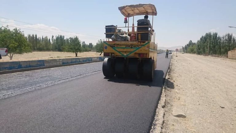از ابتدای سال جاری: آسفالت ۱۸۶ کیلومتر از محورهای مواصلاتی آذربایجانغربی