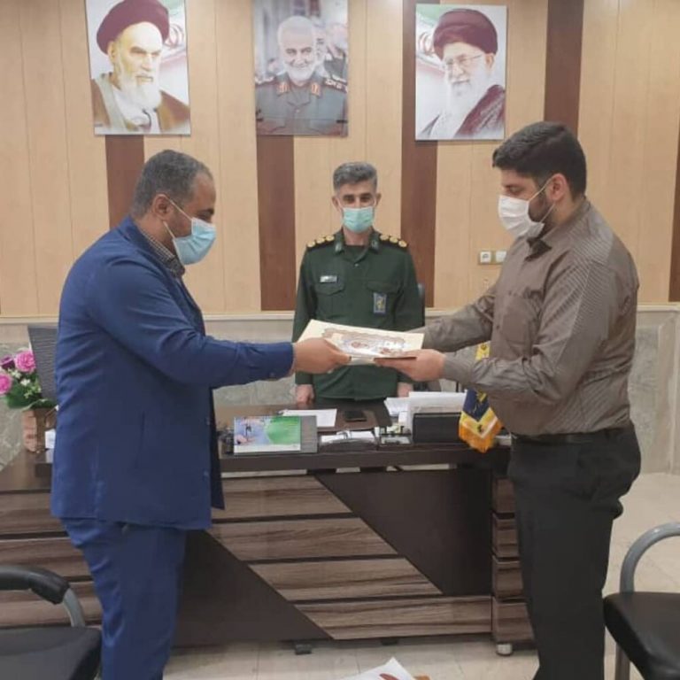 تفاهمنامه همکاری میان کانون بسیج جامعه پزشکی و ناحیه مقاومت آبادان منعقد شد